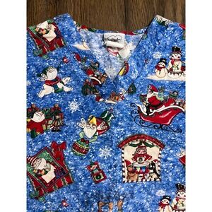Knot Us Scrub Top Small!! EUC!! Multicolored Christmas Themed